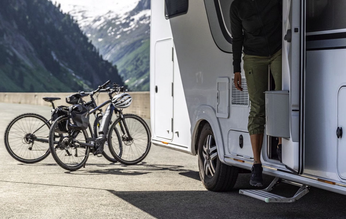 Omnistep 12v 460 Alu in the group Caravan & Motorhome / Chassis / Mounted Footsteps at Campingvaruhuset i Norden AB (65433)