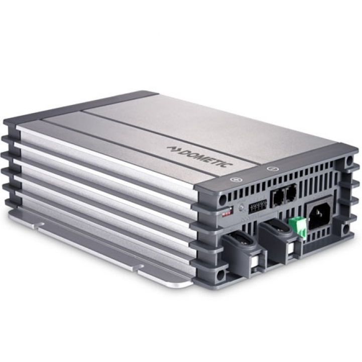 Dometic PerfectCharge MCA 1215 in the group Caravan & Motorhome / Electronics / Batteries & Converters / Battery charger at Campmarket (65585)