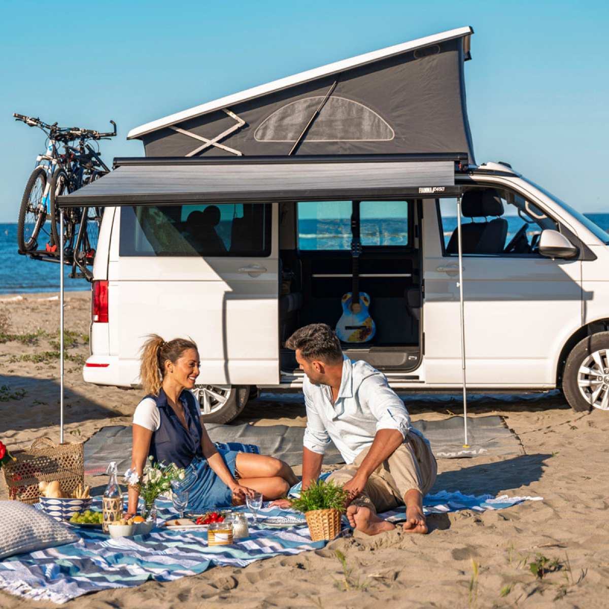 Fiamma F45S Deep Black Box in the group Awning & Canopies / Awnings / Motorhome awnings / Fiamma Box Awnings / Wall-mounted at Campmarket (69071)