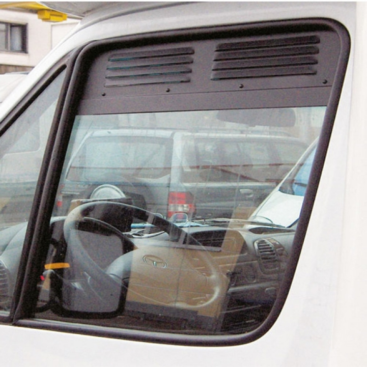 Air intake to door MB Sprinter + VW Crafter 2006 - 2017 in the group Caravan & Motorhome / Van & Sheet Metal Workers / Other at Campingvaruhuset i Norden AB (70383)