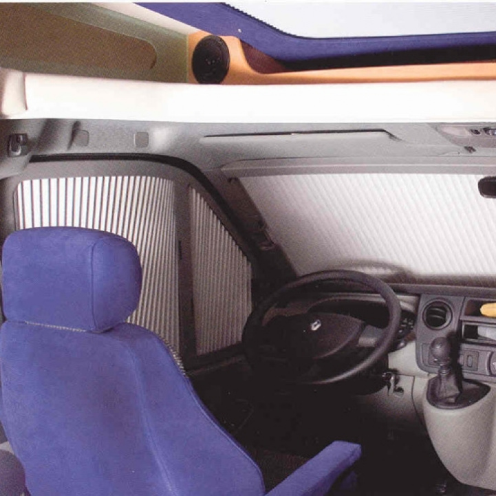 REMIS Front Renault Master 2010- For cars without rain sensor in the group Caravan & Motorhome / Textile rugs & Covers / Blackout curtains at Campingvaruhuset i Norden AB (71210)