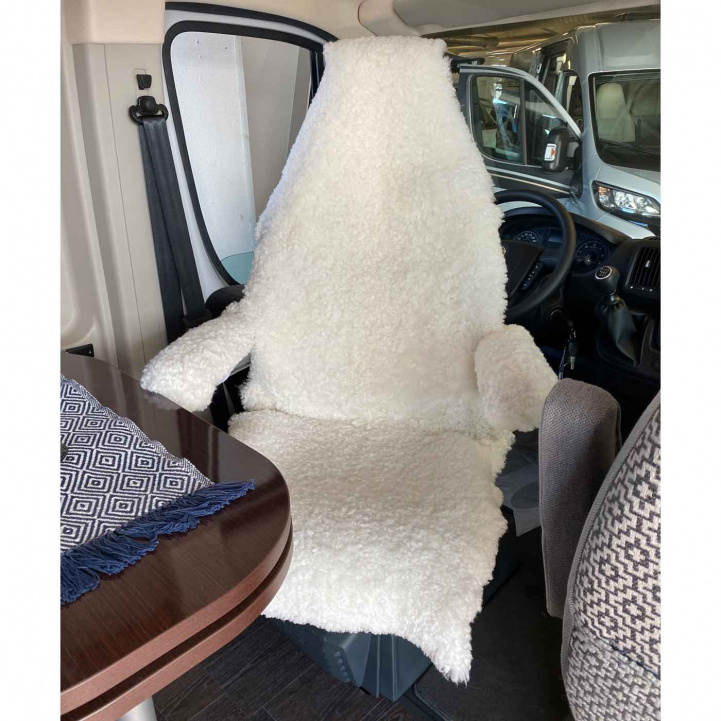 Sheepskin cover Curly White 3 pieces Royal Camping in the group Caravan & Motorhome / Textile rugs & Covers / Chair cover at Campingvaruhuset i Norden AB (73804)