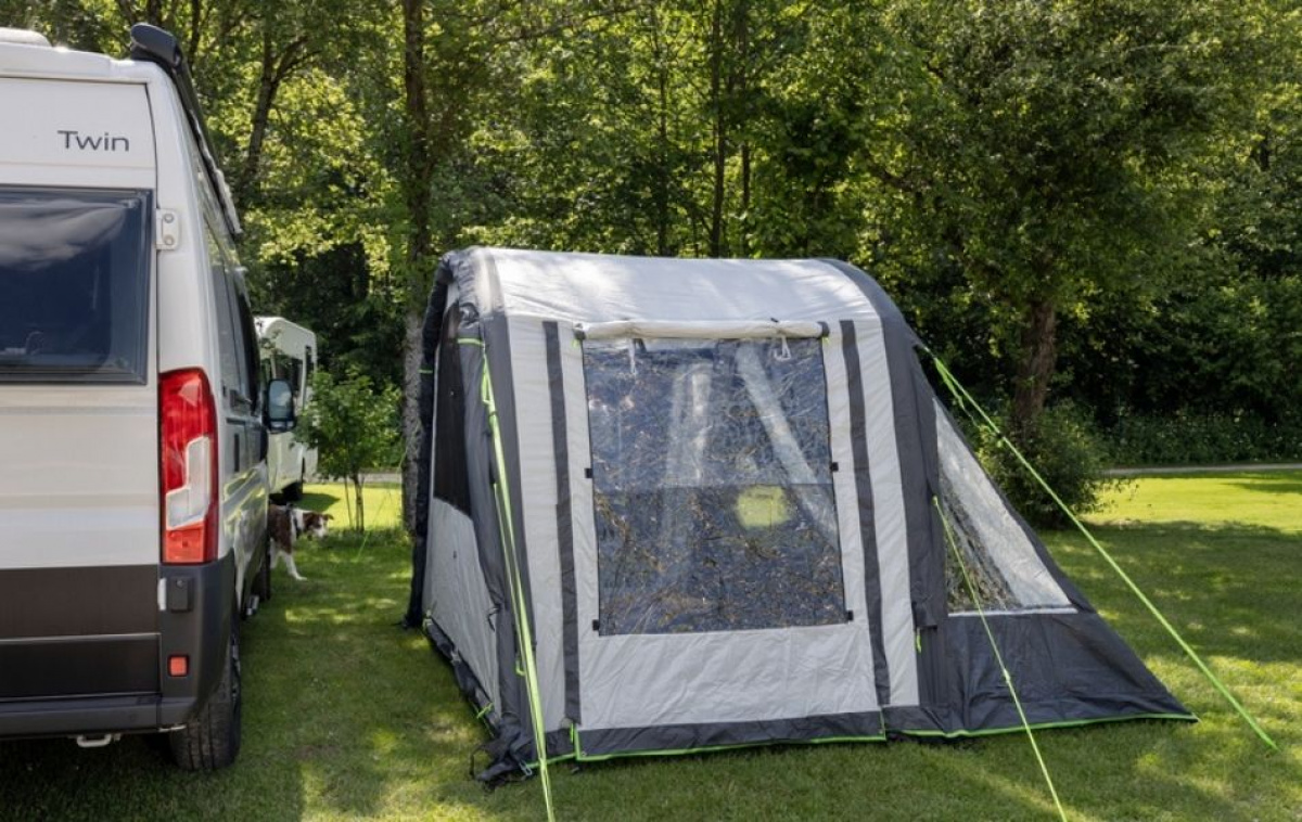 ReimoTent Tour Breeze Air in the group Awning & Canopies / Awning Motorhome / Air tent Motorhome / Reimo Air Tent Motorhome at Campingvaruhuset i Norden AB (75853)