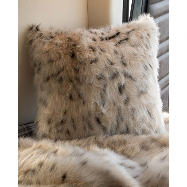 Royal Camping Kudde Snow Leopard in the group Home & Interior / Textiles / Bedding at Campingvaruhuset i Norden AB (76385)