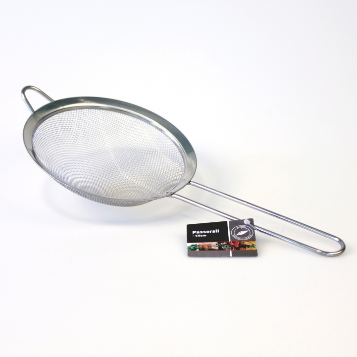 Stainless steel sieve 14cm in the group Household & Kitchen / Kitchen accessories / Kitchen utensils at Campingvaruhuset i Norden AB (80758)