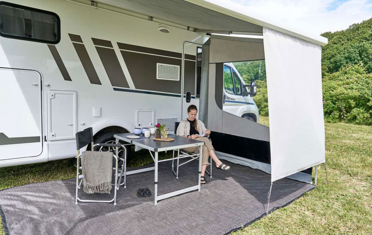 Isabella Front Curtain Shade 144x170 cm in the group Awning & Canopies / Awnings / Caravan awnings / Front & Gables Caravan Awnings / Pages & Fronts Caravanstore XL at Campmarket (80770)