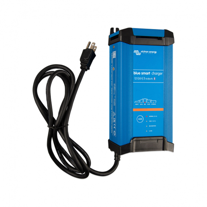 Victron Blue Smart IP22 Battery Charger 12/30(3)230V 7/7 in the group Caravan & Motorhome / Electronics / Batteries & Converters / Battery charger at Campmarket (81276)