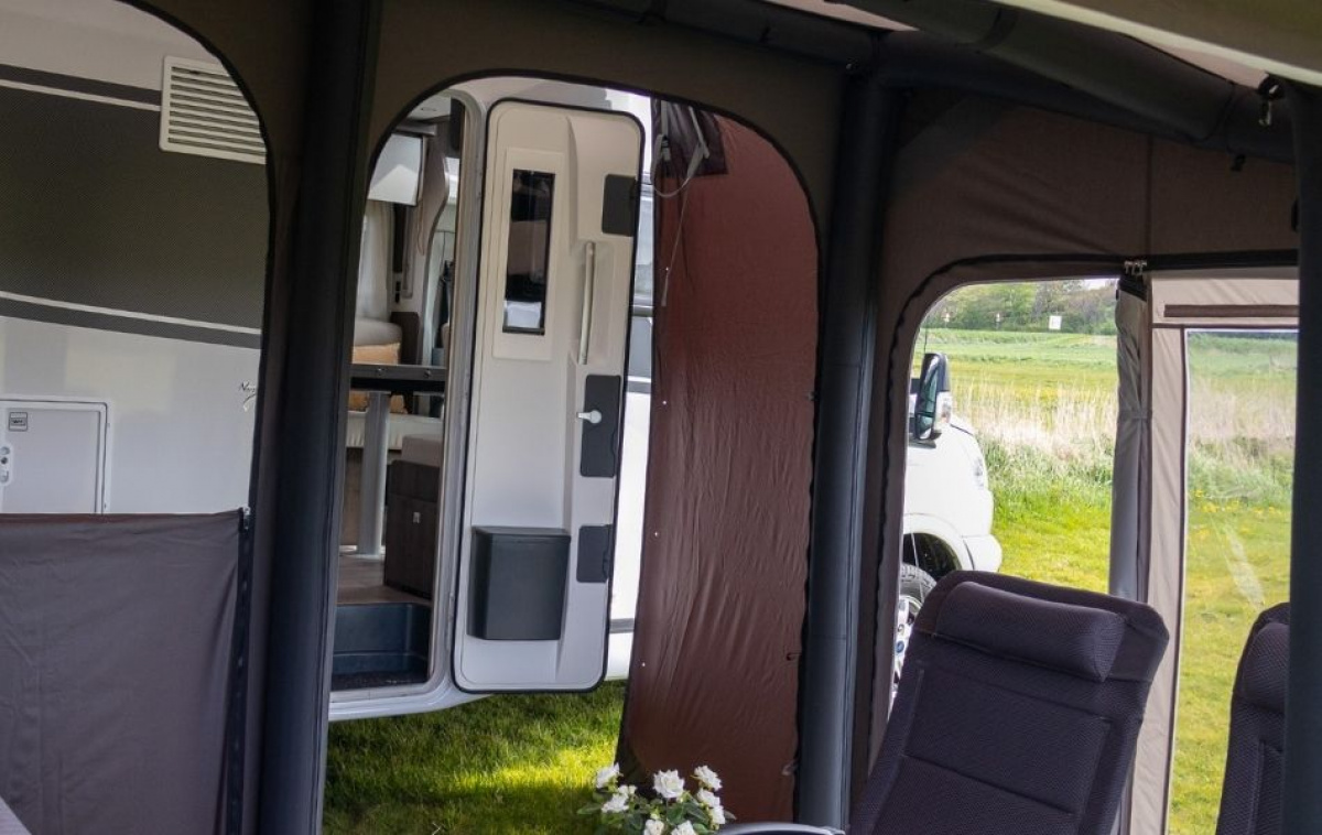 Telta Core Drive-Away 390 in the group Awning & Canopies / Awning Motorhome / Air tent Motorhome / Tent Air Tent Motorhome at Campingvaruhuset i Norden AB (82547)