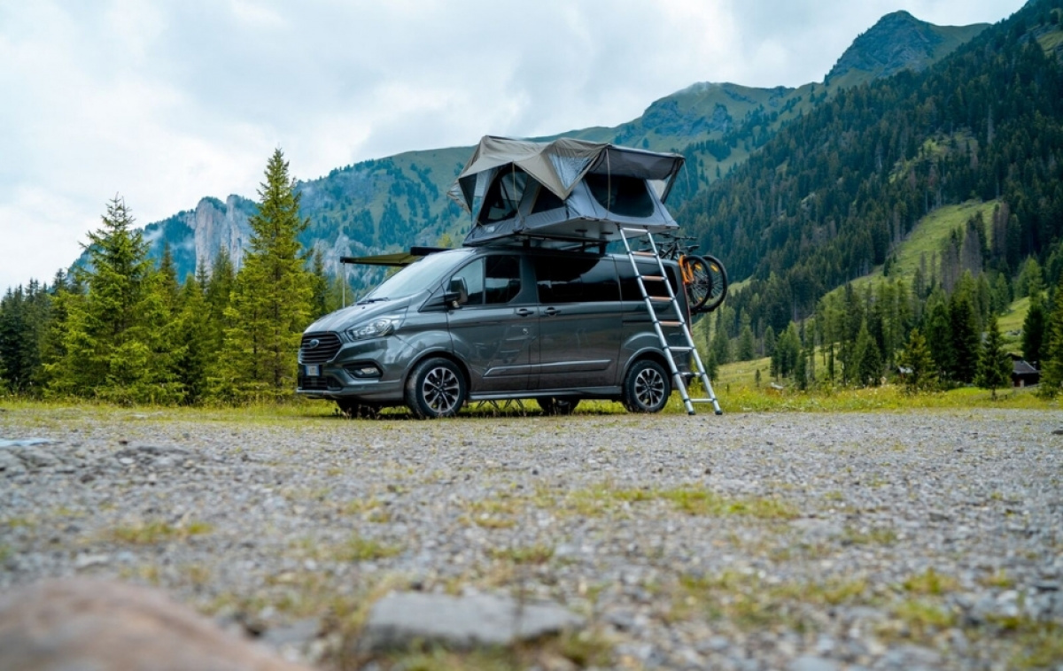 Fiamma Roof Tent Privacy Moonlight 180 in the group Outdoor / Rooftent at Campingvaruhuset i Norden AB (82822)