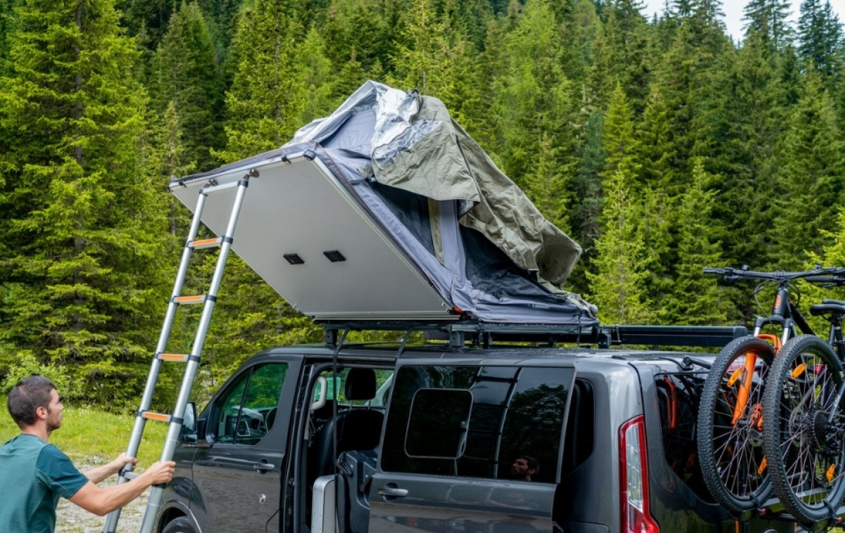 Fiamma Roof Tent Privacy Moonlight 180 in the group Outdoor / Rooftent at Campingvaruhuset i Norden AB (82822)