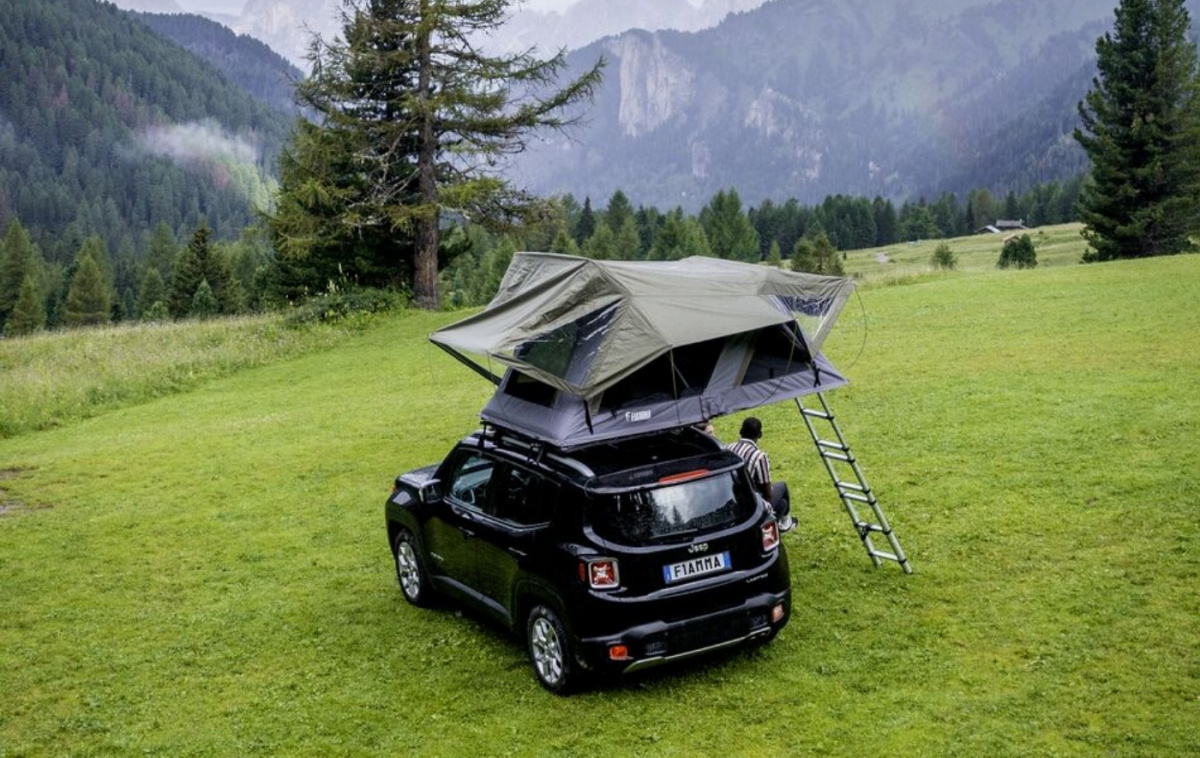 Fiamma Roof Tent Privacy Moonlight 180 in the group Outdoor / Rooftent at Campingvaruhuset i Norden AB (82822)