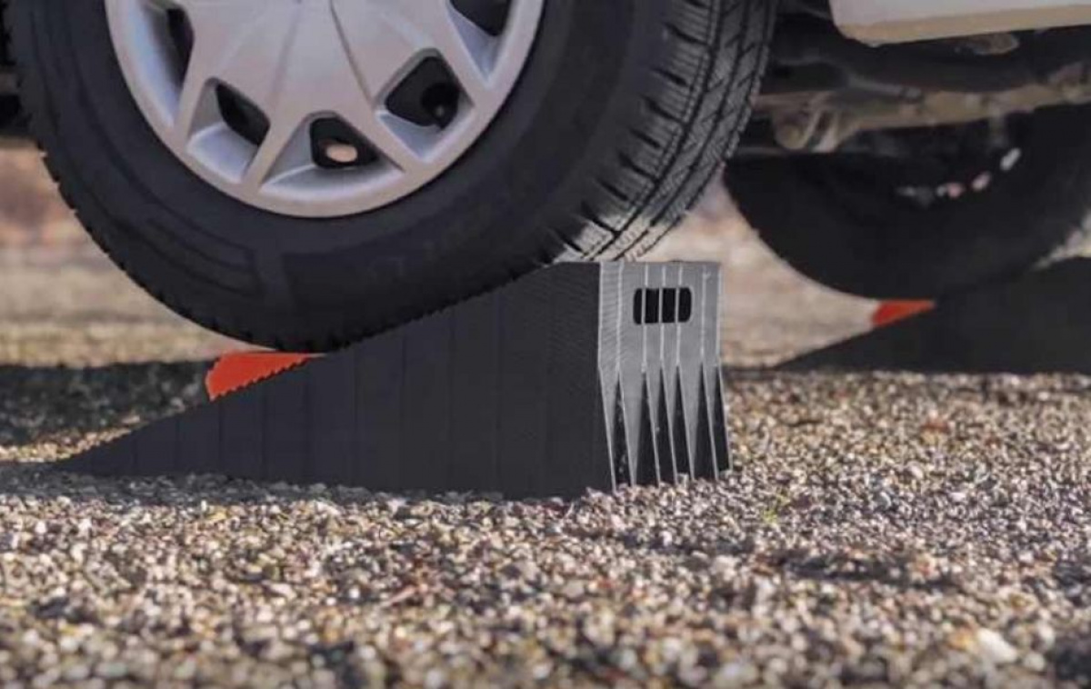 Level Blocks Level 9 App-controlled in the group Caravan & Motorhome / Chassis / Level blocks at Campingvaruhuset i Norden AB (82832)