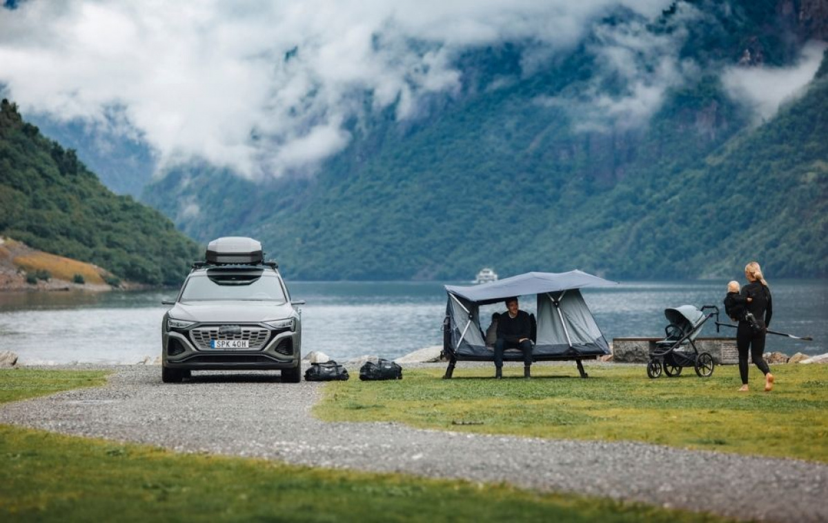 Thule Outset Trailer Hitch Mounted Car Tent in the group Awning & Canopies / Other Tents & Camping Tents at Campmarket (82893)