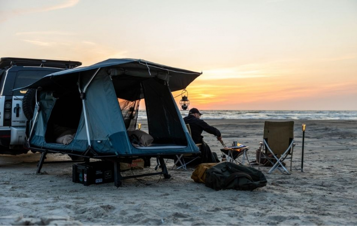 Thule Outset Trailer Hitch Mounted Car Tent in the group Awning & Canopies / Other Tents & Camping Tents at Campmarket (82893)