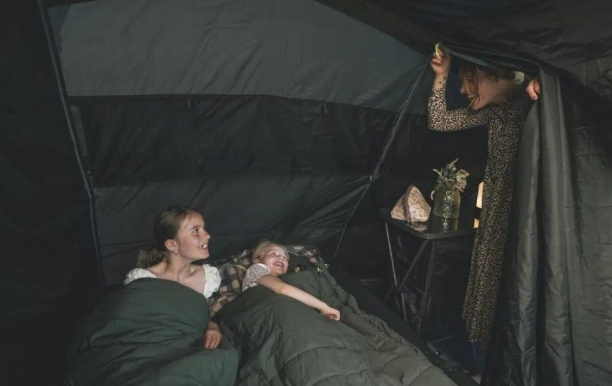 Outwell Vermont 7 Air in the group Outdoor / Camping tent at Campingvaruhuset i Norden AB (83073)