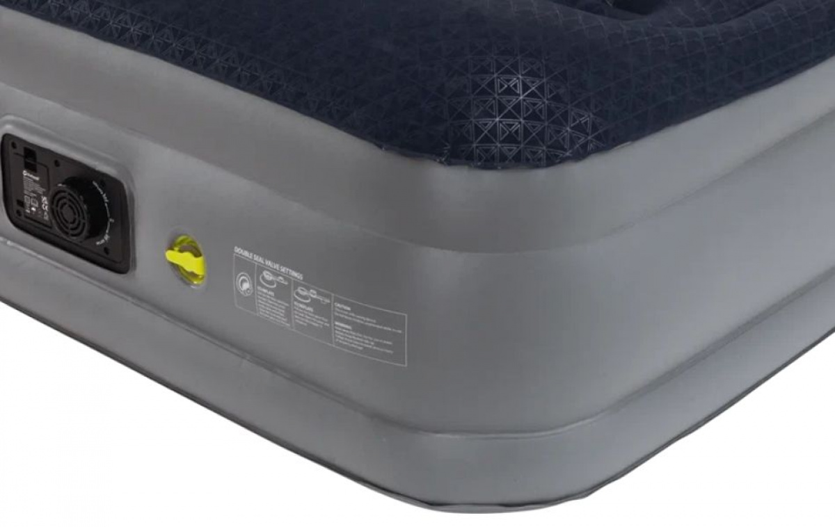 Outwell Airbed Superior Double with Built-in Pump in the group Outdoor / Sleeping Equipment at Campingvaruhuset i Norden AB (83140)