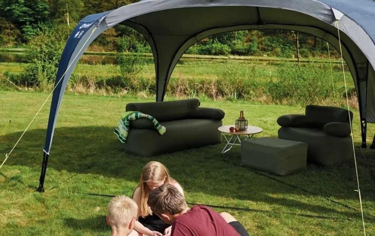 Outwell Inflatable Sofa Laze in the group Camping furniture / Furniture / Inflatable Furniture at Campingvaruhuset i Norden AB (83143)