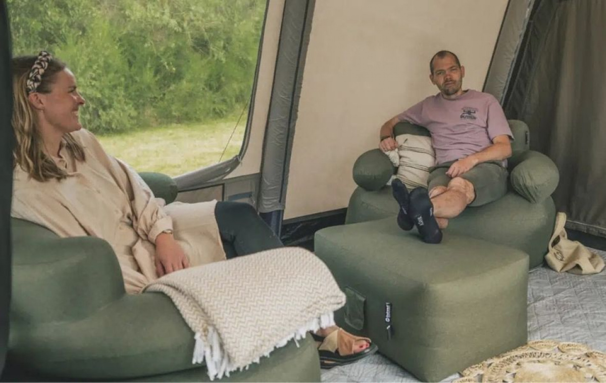 Outwell Inflatable Sofa Laze in the group Camping furniture / Furniture / Inflatable Furniture at Campingvaruhuset i Norden AB (83143)