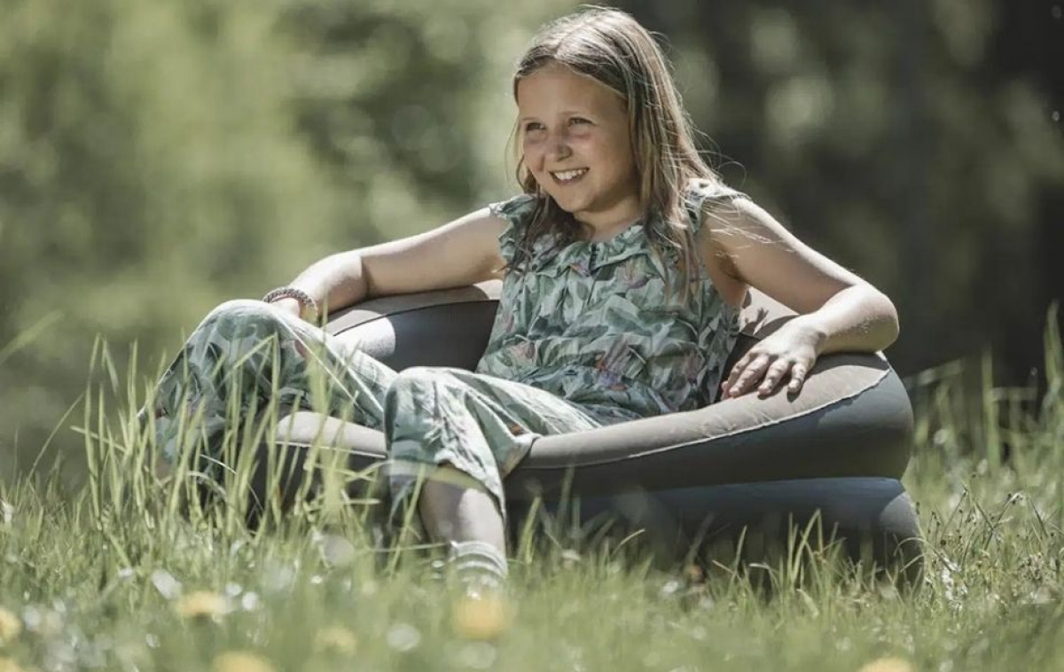 Easy Camp Inflatable Armchair Maple in the group Camping furniture / Furniture / Inflatable Furniture at Campingvaruhuset i Norden AB (83207)