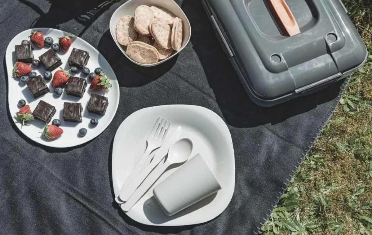 Easy Camp Picnic Set 4 Persons in the group Outdoor / Camping kitchen & Cooking utensils at Campmarket (83220)