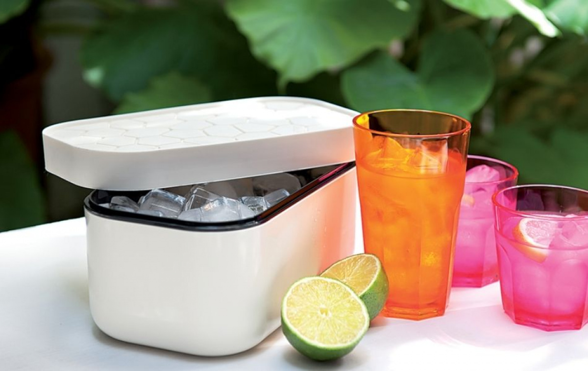 Ice Container White in the group Household & Kitchen / Kitchen accessories / Kitchen utensils at Campingvaruhuset i Norden AB (83562)