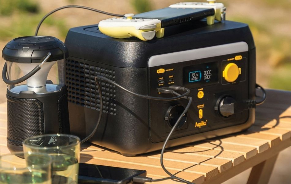 Aqiila Powerbird Powerstation S1000V2 in the group Caravan & Motorhome / Electronics / Electrical panels & generators / Power plant at Campingvaruhuset i Norden AB (83995)