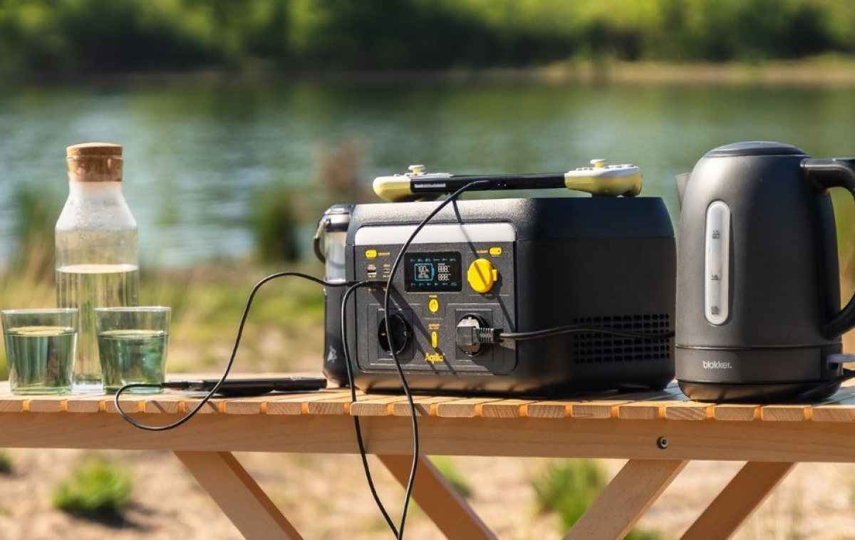 Aqiila Powerbird Powerstation S1000V2 in the group Caravan & Motorhome / Electronics / Electrical panels & generators / Power plant at Campingvaruhuset i Norden AB (83995)