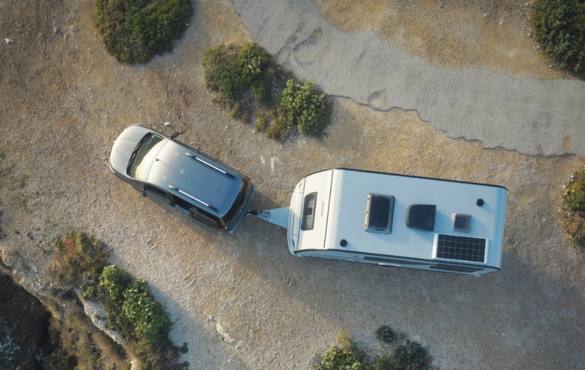 Dometic Ac FJZ7 2600 in the group Caravan & Motorhome / Heat, Cold & Ventilation / AC / Ceiling-mounted Air Conditioning at Campingvaruhuset i Norden AB (84105)