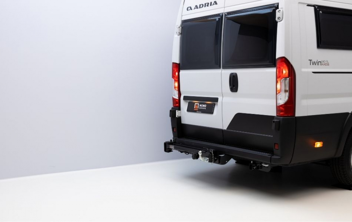 Memo Van-Swing R for Ducato 2006- in the group Caravan & Motorhome / Chassis / Bicycle rack / Vans at Campingvaruhuset i Norden AB (84129)