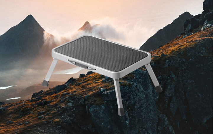 Campmaster Foldable Step in the group Camping furniture / Footsteps / Simple staircase at Campmarket (84213)