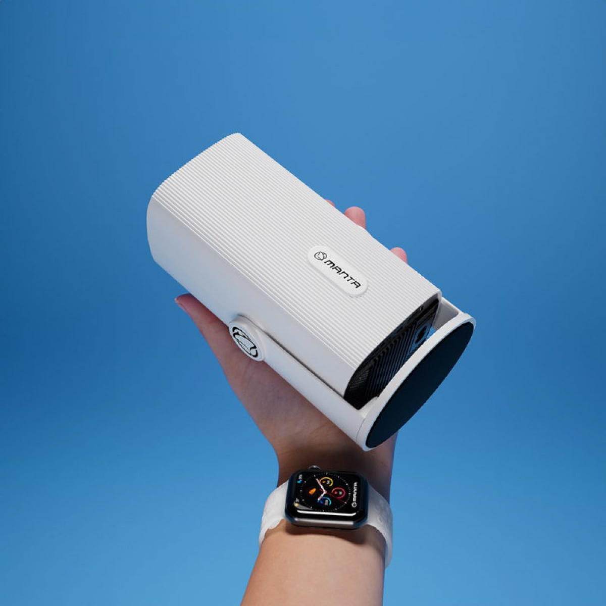 Manta Mini Smart Projector in the group Caravan & Motorhome / Electronics / TV, Image & Sound / Projectors at Campingvaruhuset i Norden AB (84275)