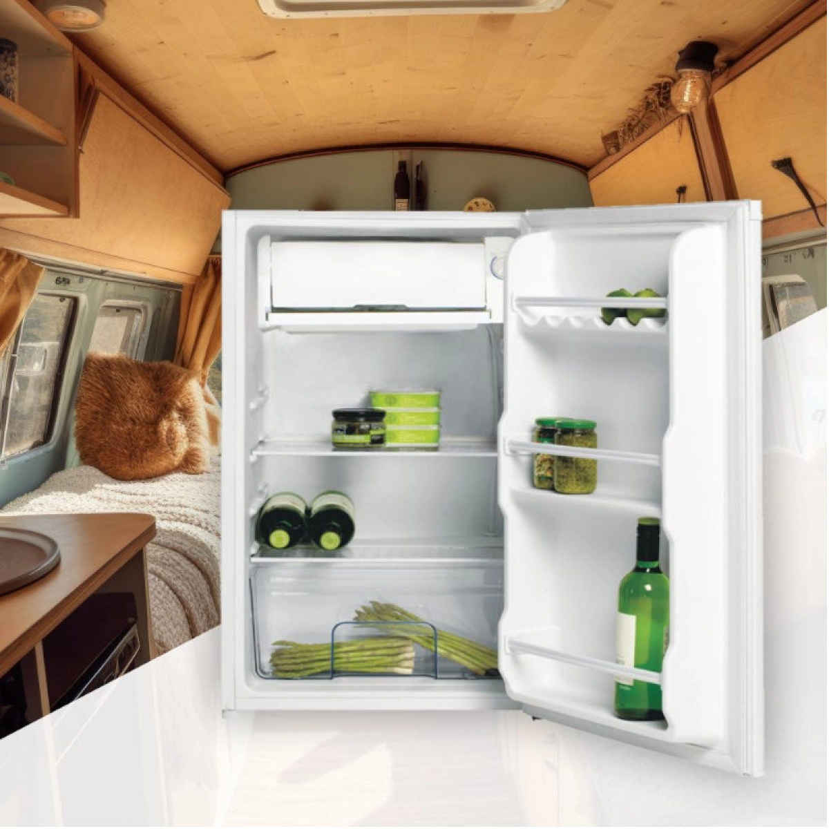 Manta Refrigerator 91L 230V White in the group Caravan & Motorhome / Heat, Cold & Ventilation / Refrigerators & Coolers / Other Refrigerators/Freezers at Campingvaruhuset i Norden AB (84597)