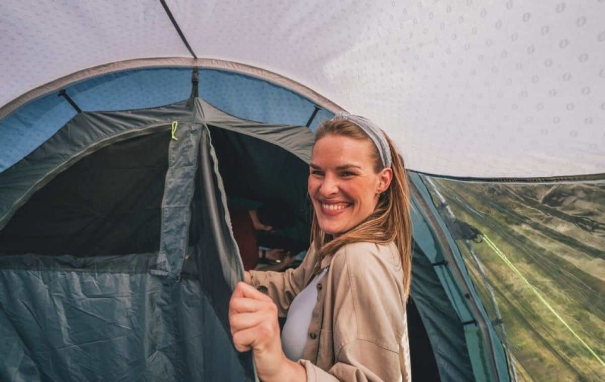 Outwell Sky 6 in the group Outdoor / Camping tent / Family Tents at Campingvaruhuset i Norden AB (84722)