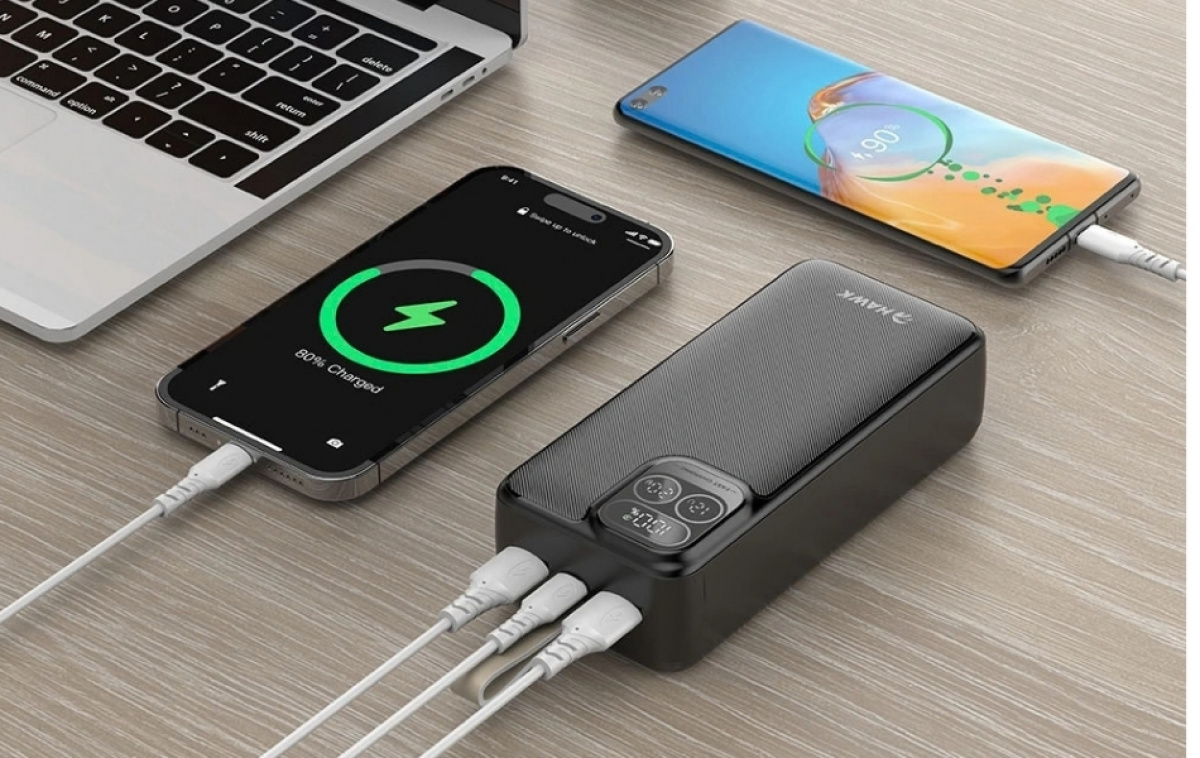 Hawk Powerbank 30000mAh in the group Caravan & Motorhome / Electronics / Smart Aids at Campingvaruhuset i Norden AB (85012)